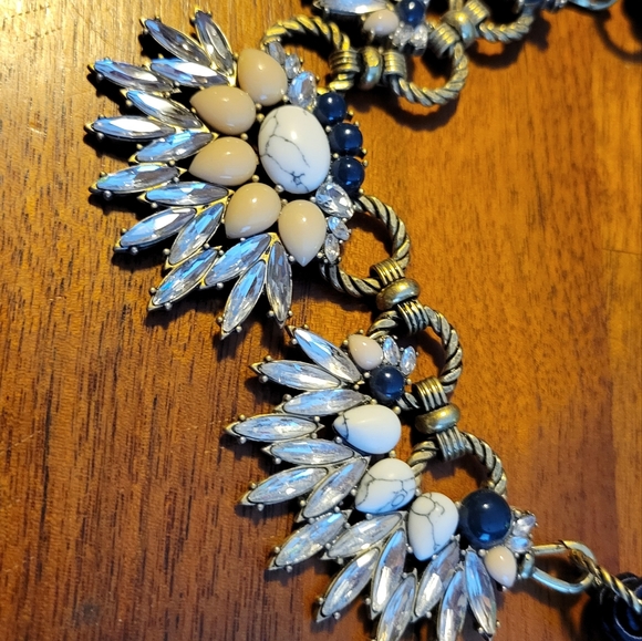 Chloe & Isabel necklace with 2 chains - Picture 2 of 4